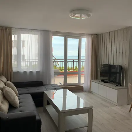 Noks- Marina- Avalonia Daire