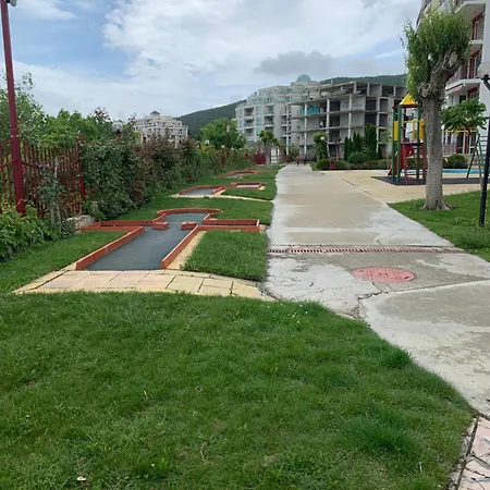 Daire Noks- Marina- Avalonia *