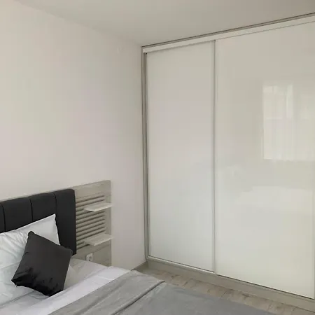 Noks- Marina- Avalonia