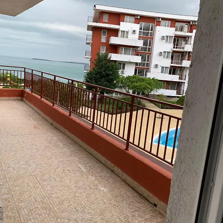 Noks- Marina- Avalonia *