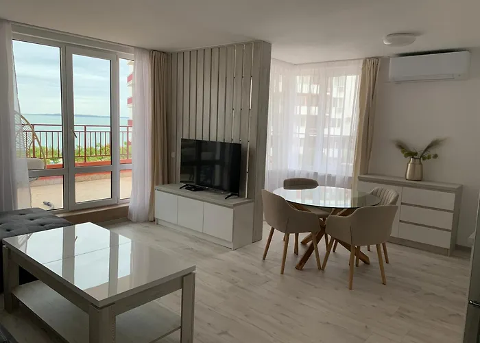 Noks- Marina- Avalonia